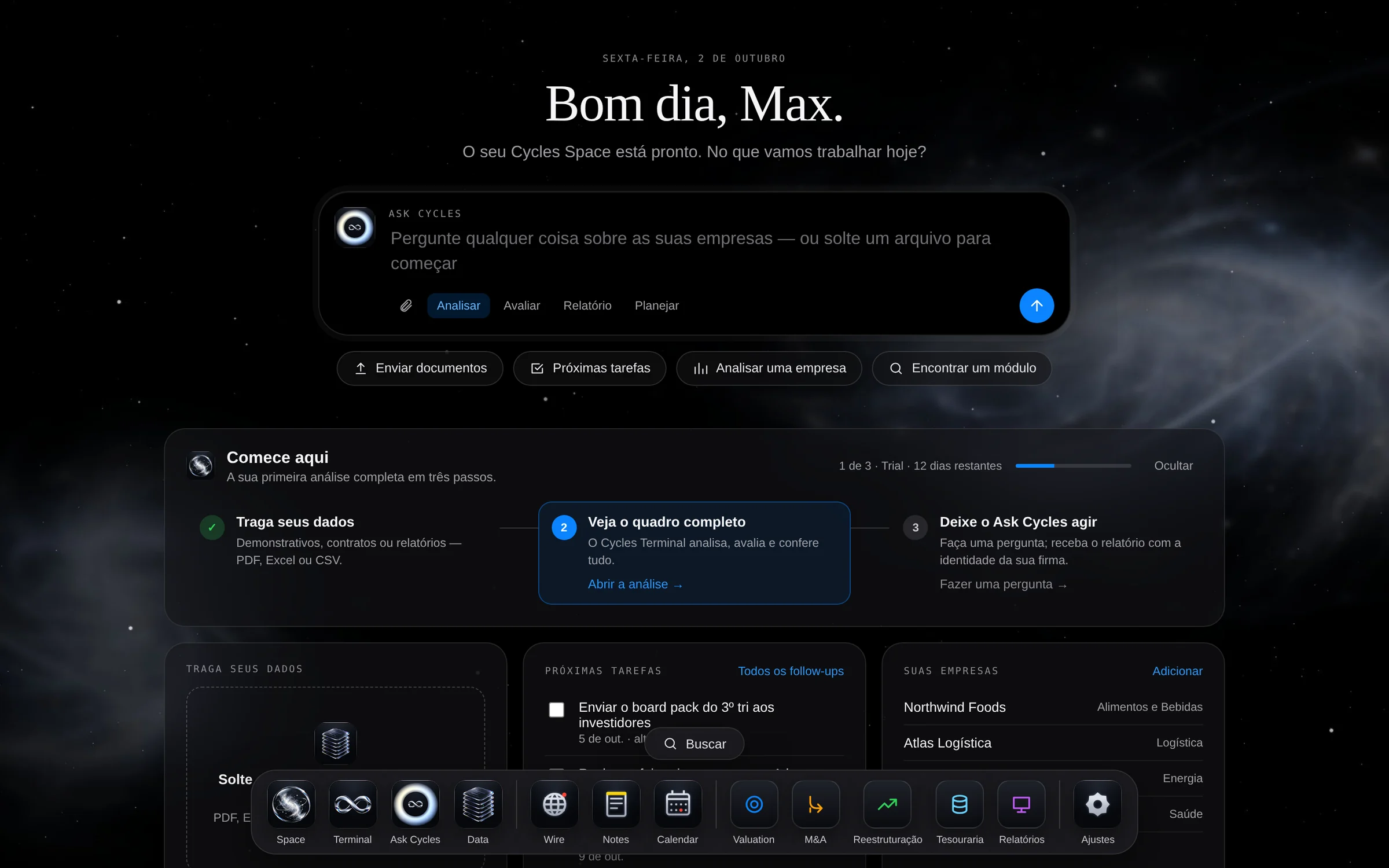 O Ask Cycles no centro. Faça uma pergunta, solte um arquivo ou continue de onde parou.